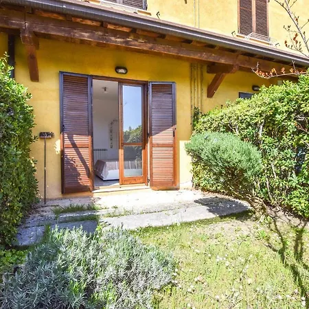 Pet Friendly In Lugana Di Sirmione San Martino della Battaglia