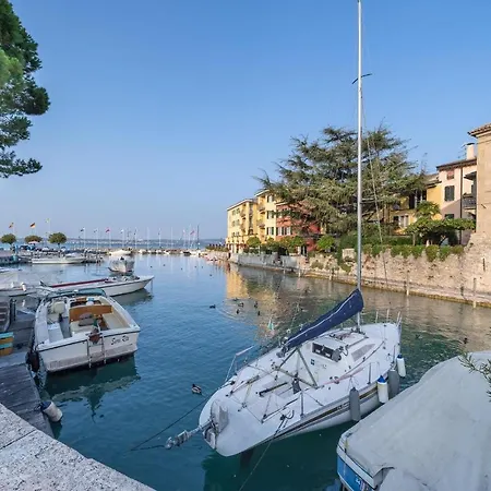 Pet Friendly In Lugana Di Sirmione San Martino della Battaglia