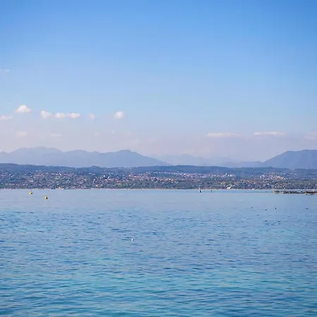 Pet Friendly In Lugana Di Sirmione Lägenhet