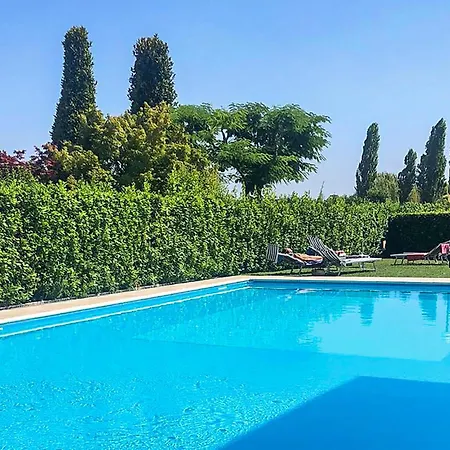 Pet Friendly In Lugana Di Sirmione San Martino della Battaglia
